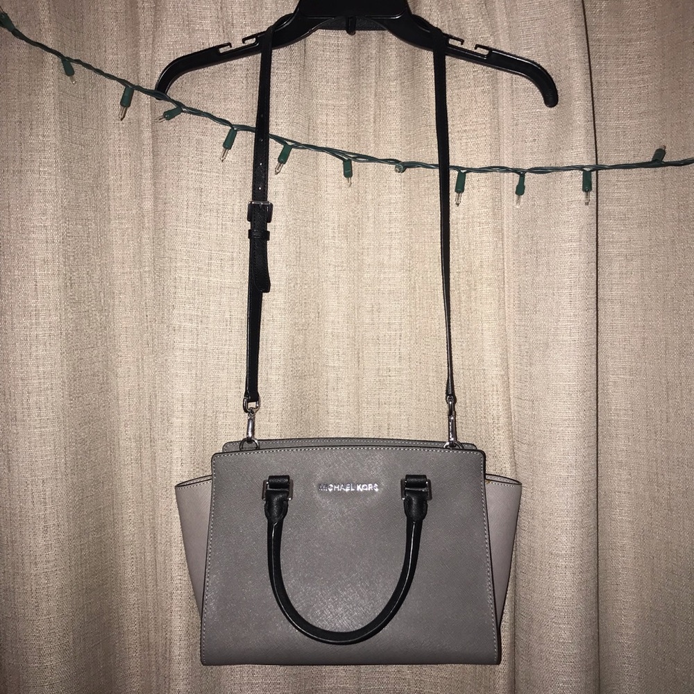 ▪️Michael Kors Sloan Bag